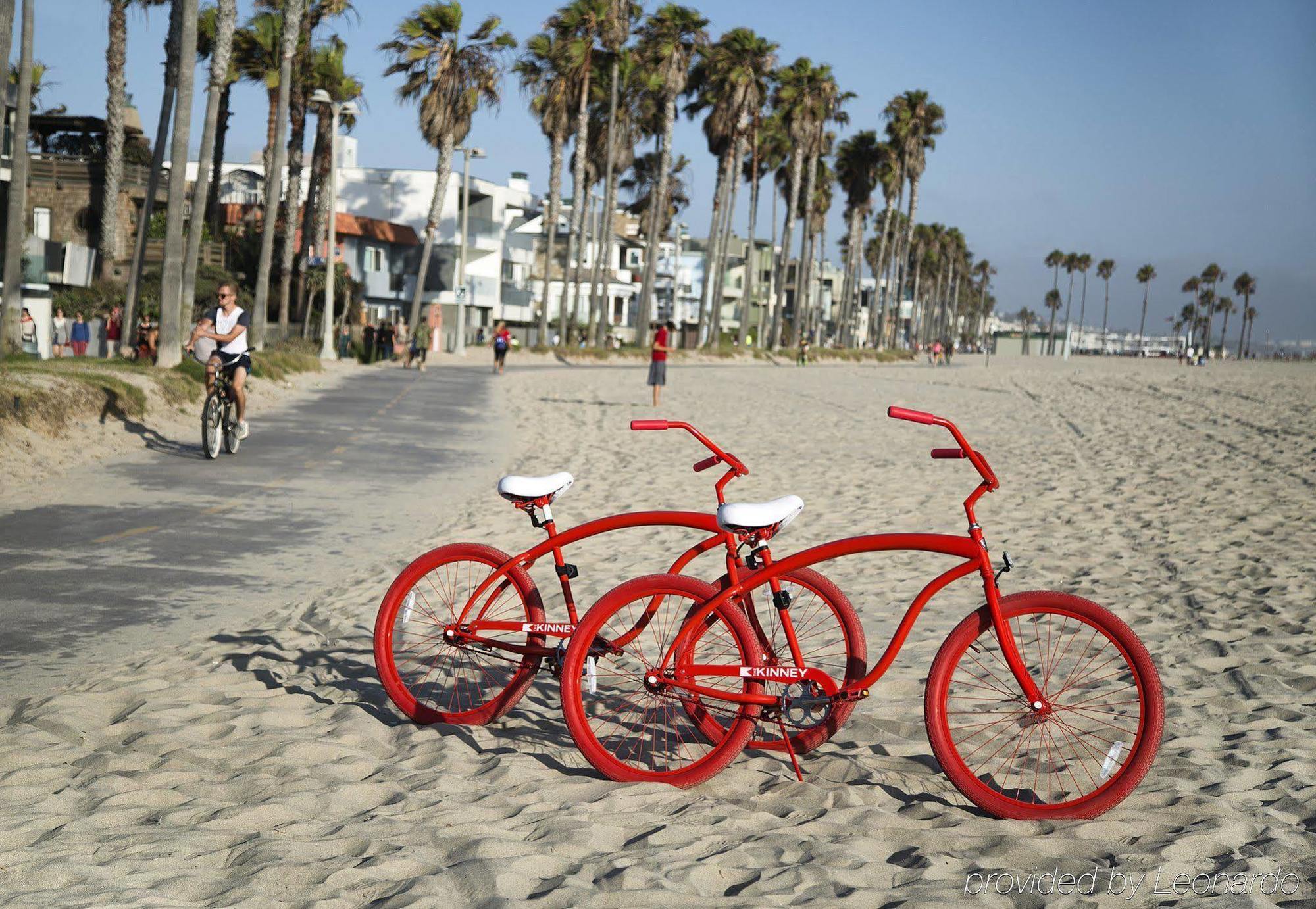 The Kinney - Venice 3*